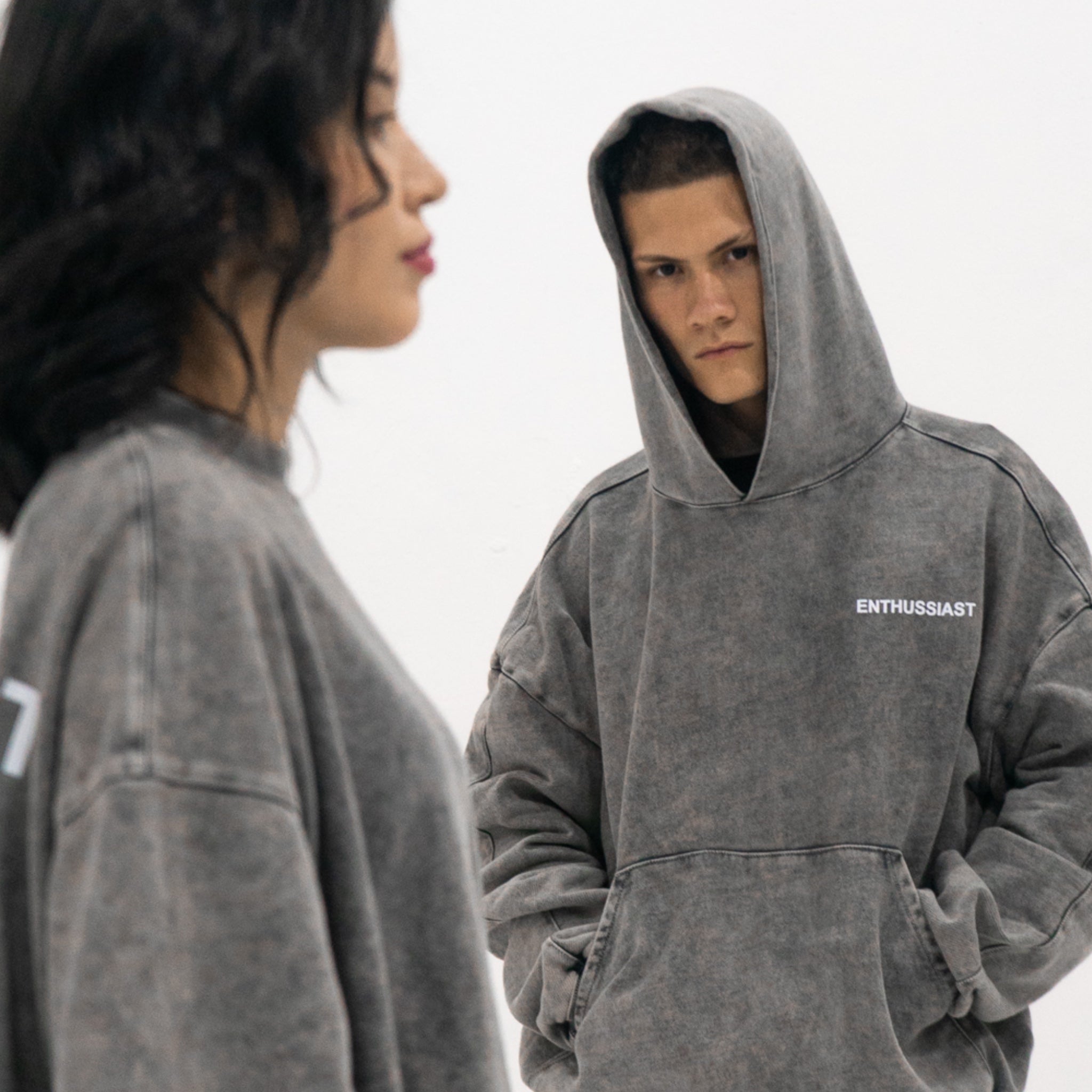 INTRODUCIENDO NUESTRO FIT EN HOODIE