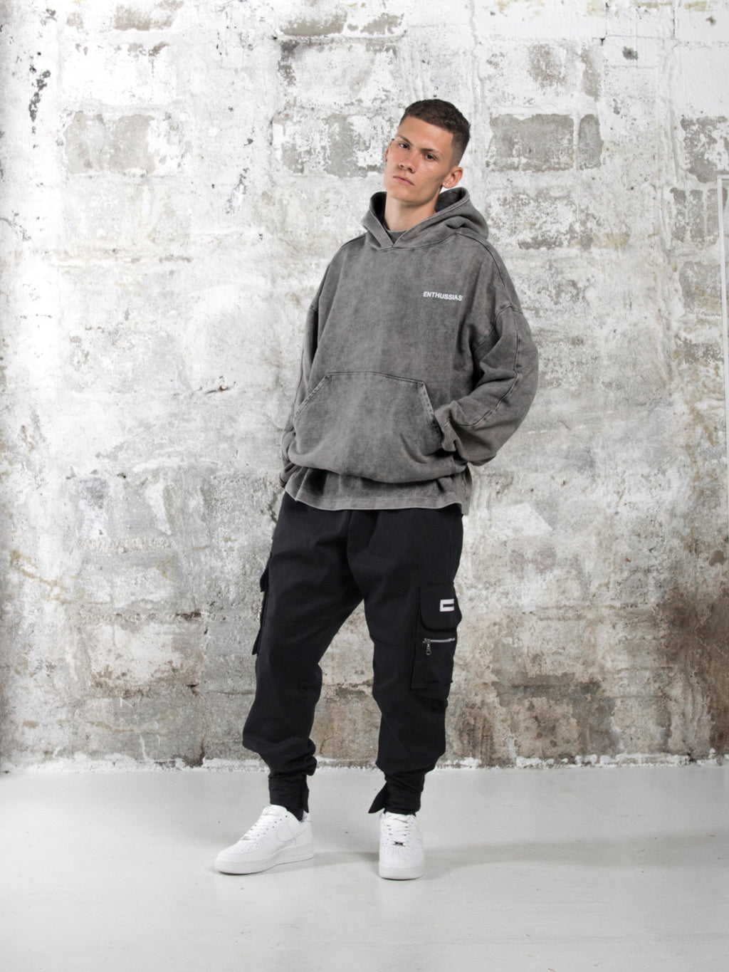 ENTHUSSIAST VINTAGE GREY HOODIE.