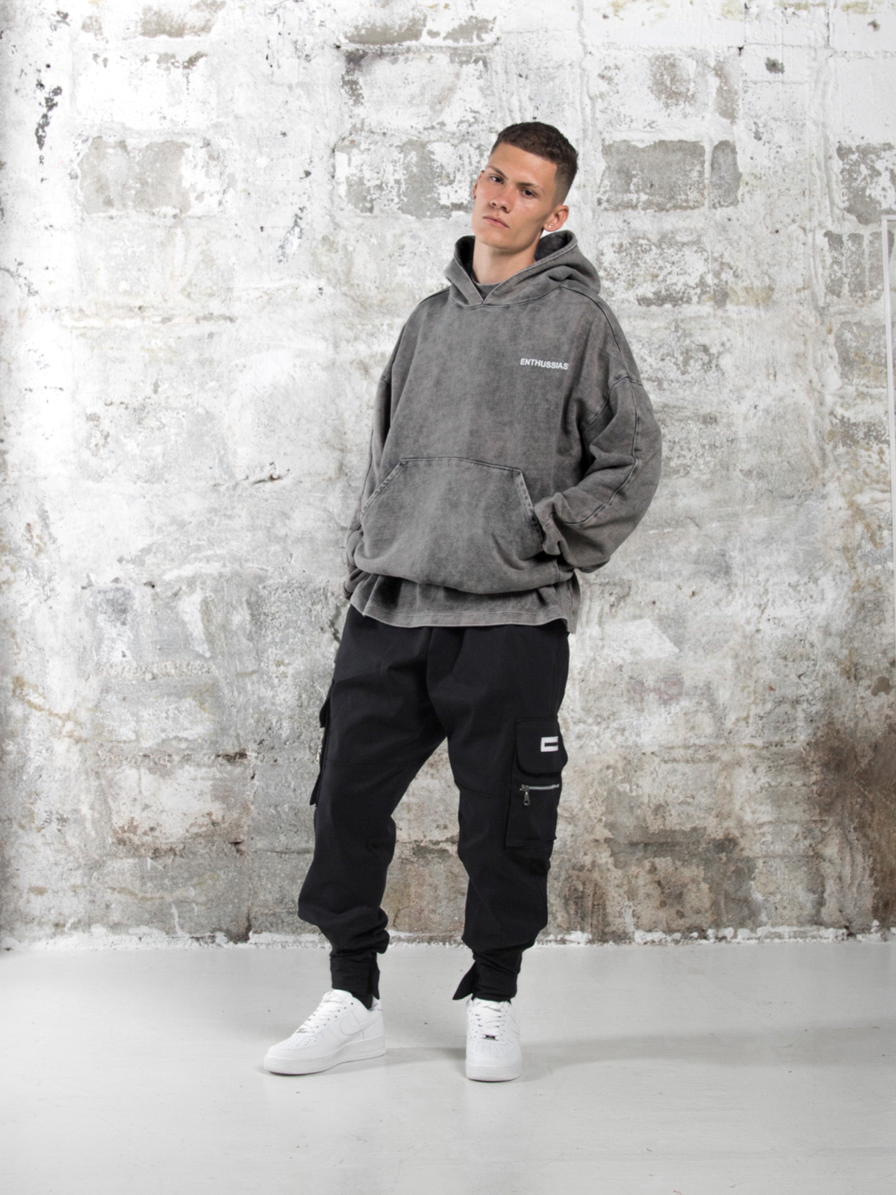 ENTHUSSIAST VINTAGE GREY HOODIE.