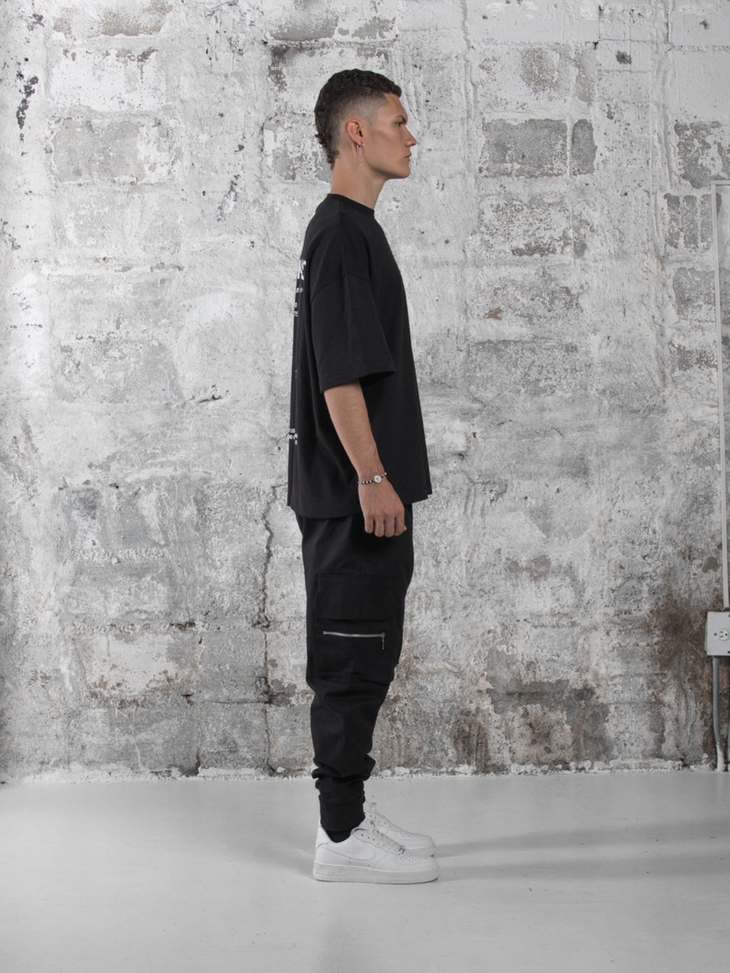 ENTHUSSIAST BLACK T-SHIRT