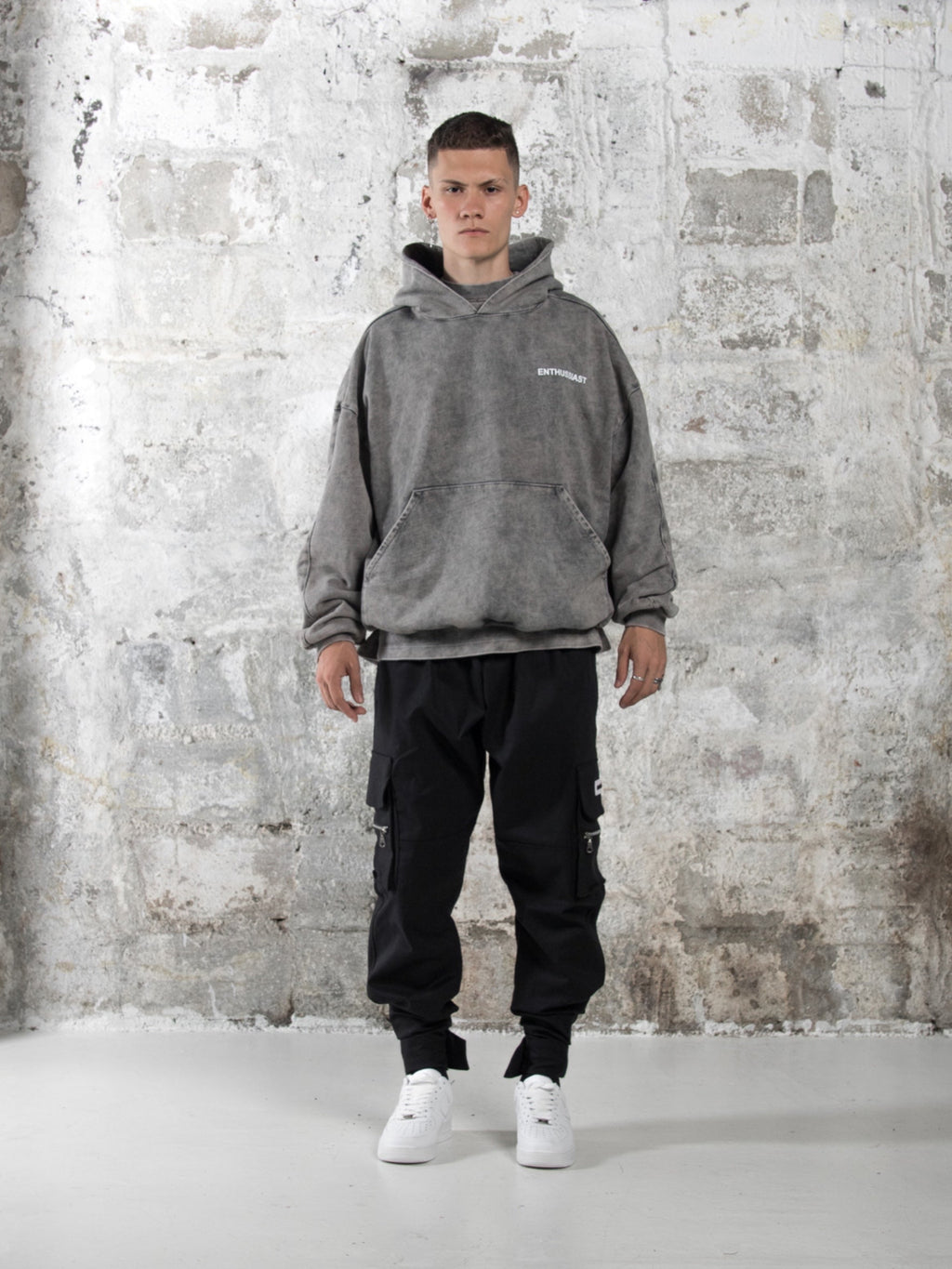 ENTHUSSIAST VINTAGE GREY HOODIE.