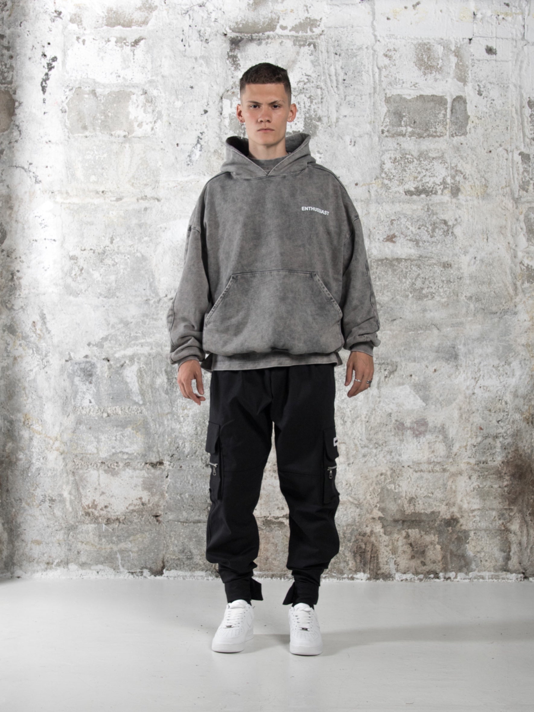 ENTHUSSIAST VINTAGE GREY HOODIE.