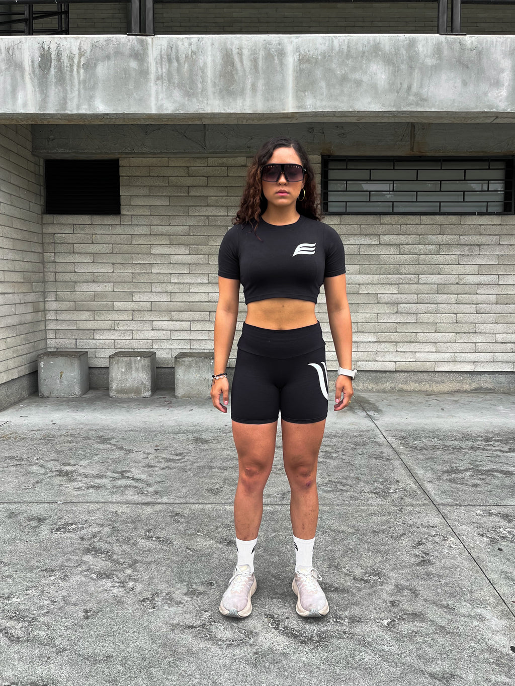 Entsclub Suspend Croptop  - Black