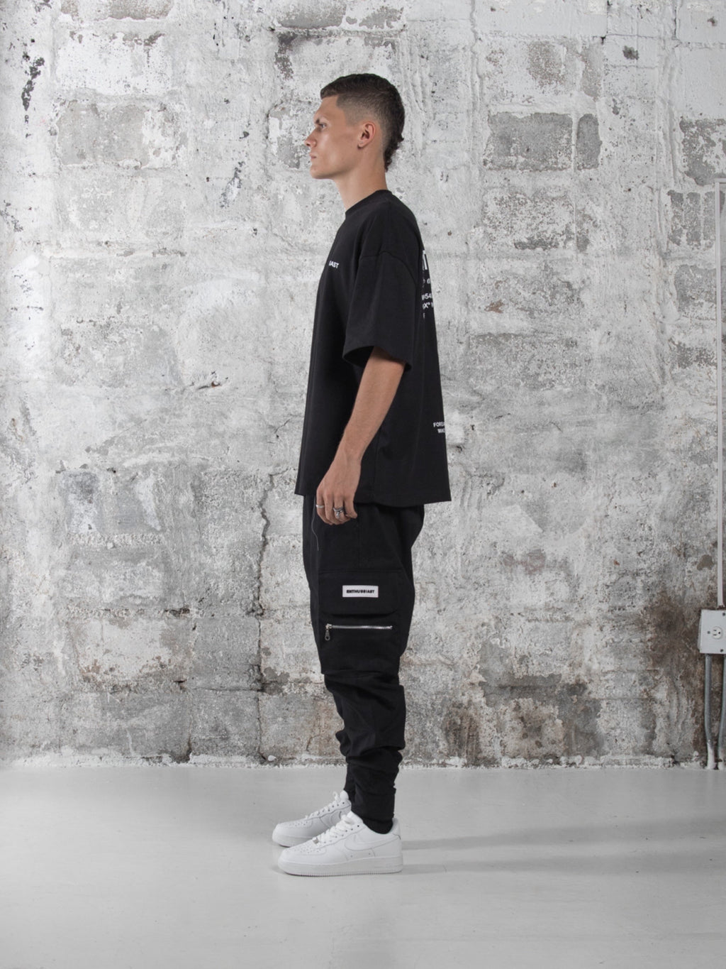 ENTHUSSIAST BLACK T-SHIRT